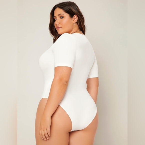 Plus Scoop Neck Bodysuit - Picture 4 of 6